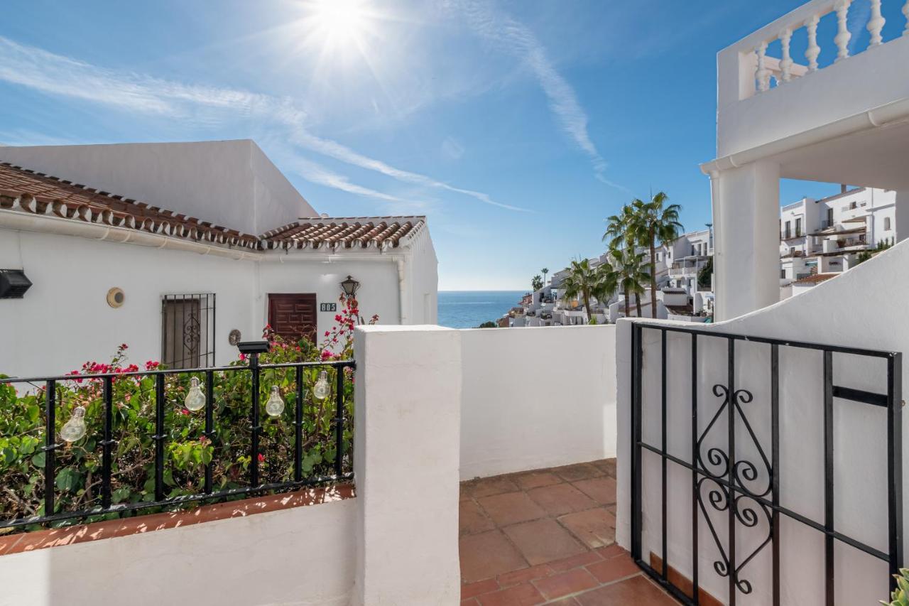Capistrano Playa 111 Apartment Нерха Екстериор снимка