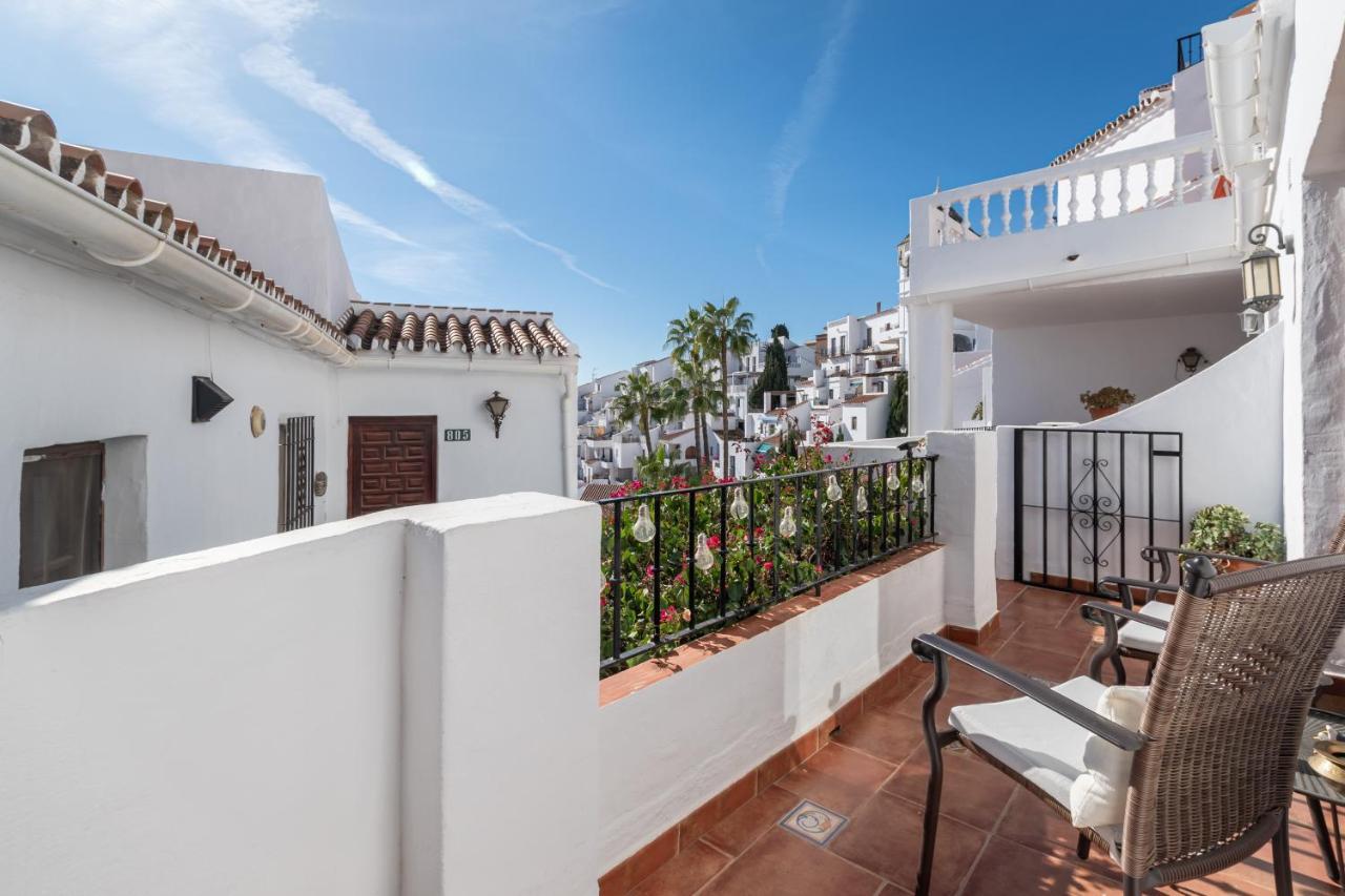 Capistrano Playa 111 Apartment Нерха Екстериор снимка